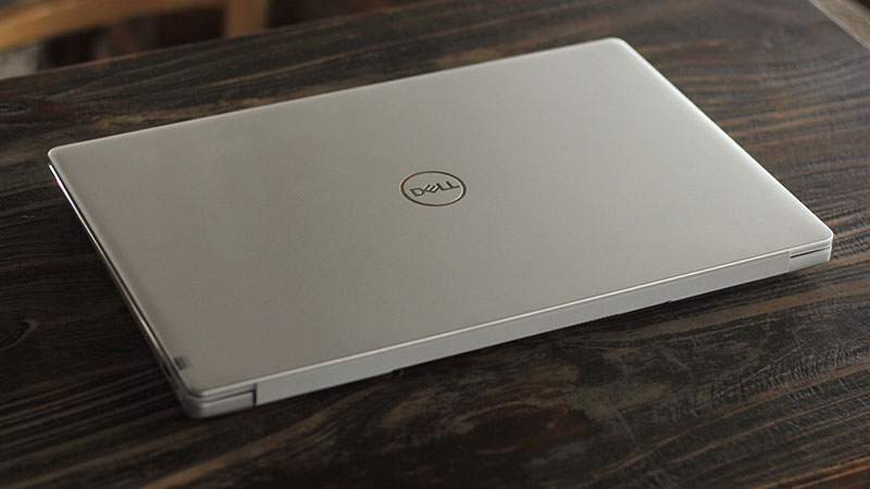 Review Dell Insprion 7591: Chiếc laptop sang trọng và mạnh mẽ